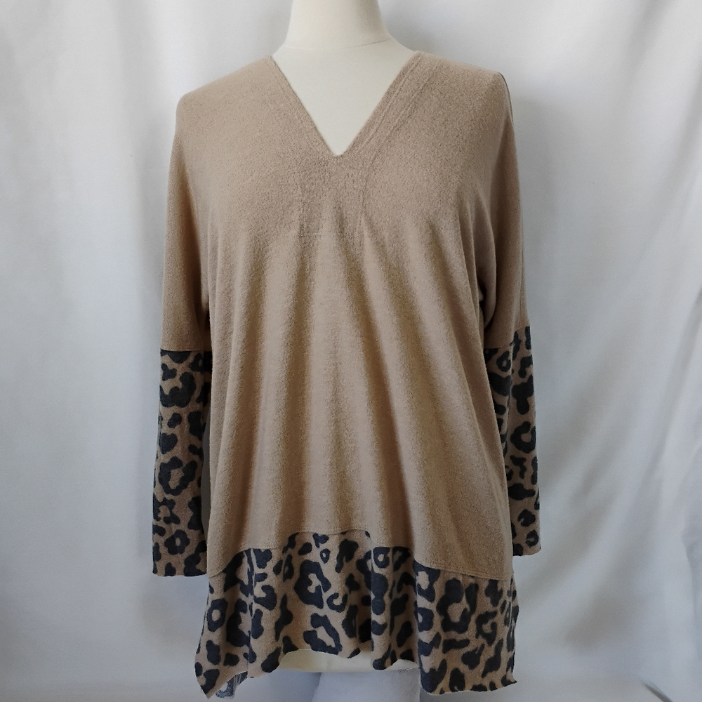 Women's Miss Chievous Leopard / Cheetah Print V-Neck Soft Tunic Split Raw Hem